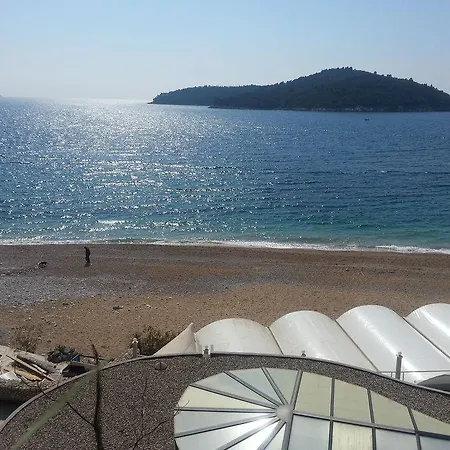 杜布罗夫尼克诺蒂洛公寓 3*